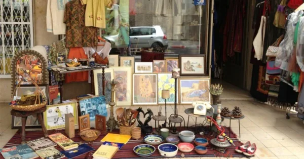 חנות עתיקות - תמונה של הכניסה לחנות העתיקות יריחו